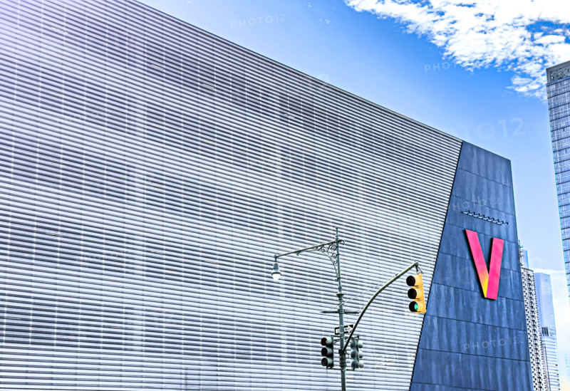 Verizon office building, building exterior with street and traffic lights, 12th Avenue and West 47th Street, Manhattan, New York City, New York, USA