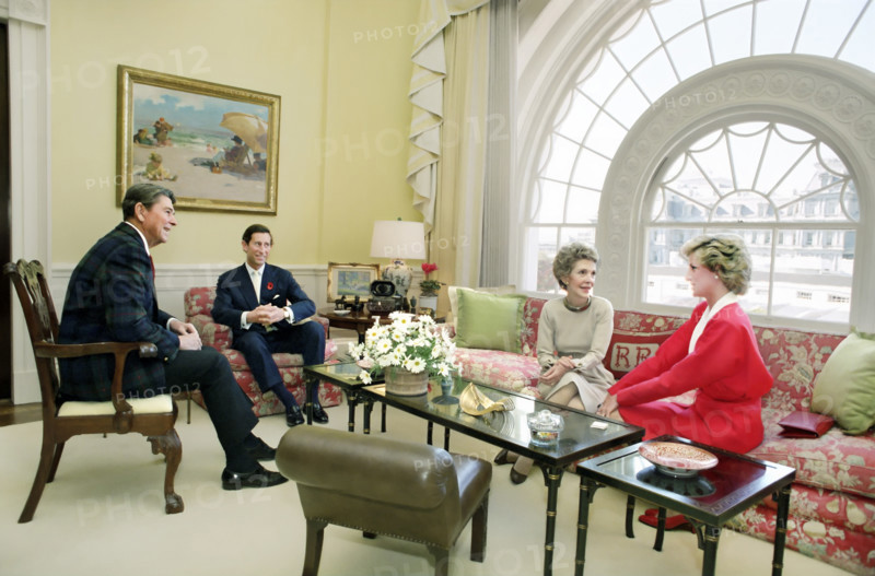 U.S. President Ronald Reagan and U.S. First Lady Nancy Reagan having tea with Prince Charles and Princess Diana in the White House Residence, Washington, D.C., USA, President Ronald Reagan White House Photographic Office, November 9, 1985