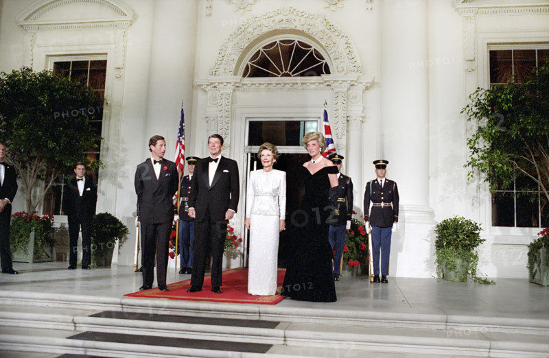 Prince Charles, U.S. President Ronald Reagan, U.S. First Lady Nancy Reagan and Princess Diana on north portico of White House before dinner, Washington, D.C., USA, President Ronald Reagan White House Photographic Office, November 9, 1985