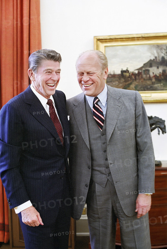 U.S. President Ronald Reagan meeting with former U.S. President Gerald Ford to discuss his upcoming trip to Europe and the Far and Middle East, White House Oval Office, Washington, D.C., USA, President Ronald Reagan White House Photographic Office, March 3, 1981