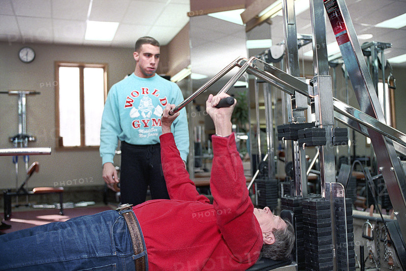 U.S. President Ronald Reagan exercising in gym at Camp David, Frederick County, Maryland, USA, President Ronald Reagan White House Photographic Office, January 16, 1987