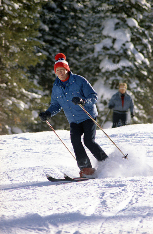 U.S. President Gerald R. Ford skiing, Vail, Colorado, USA, Gerald R. Ford White House Photographs, December 1974