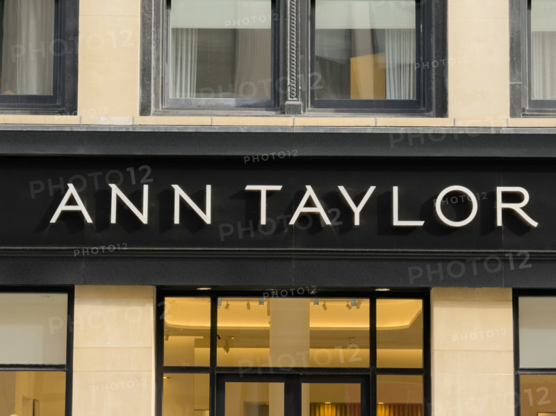 Ann Taylor retail store, building exterior detail, 141 Fifth Avenue, Manhattan, New York City, New York, USA