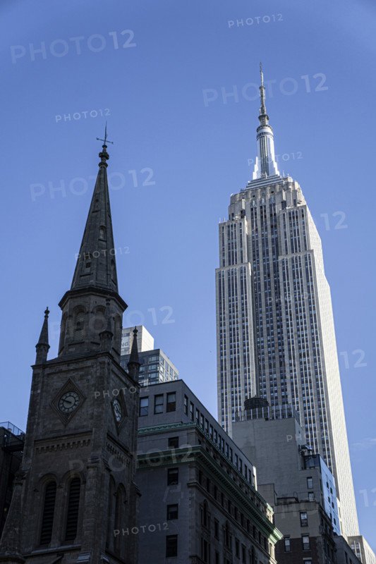Empire State Building against blue sky, Manhattan, New York City, New York, USA