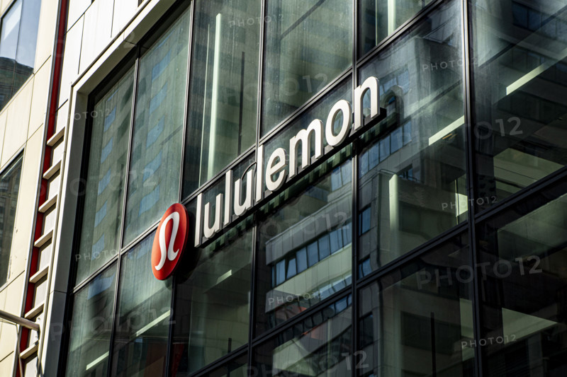 Lululemon retail store, building exterior detail, 592 Fifth Avenue, Manhattan, New York City, New York, USA