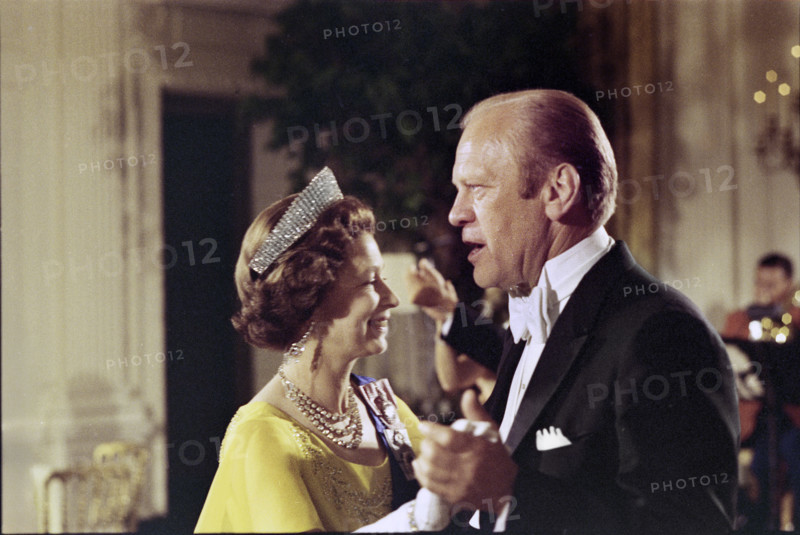 U.S. President Gerald R. Ford dancing with Queen Elizabeth II during a White House state dinner honoring Her Majesty, Washington, D.C., USA, Gerald R. Ford White House Photographs, July 7, 1976
