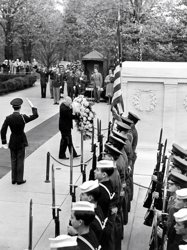 U.S. President Harry S. Truman placing wreath at Tomb of the Unknown Soldier, Arlington National Cemetery, Arlington, Virginia, USA, Abbie Rowe, National Parks Service, Harry S. Truman Library, November 11, 1945