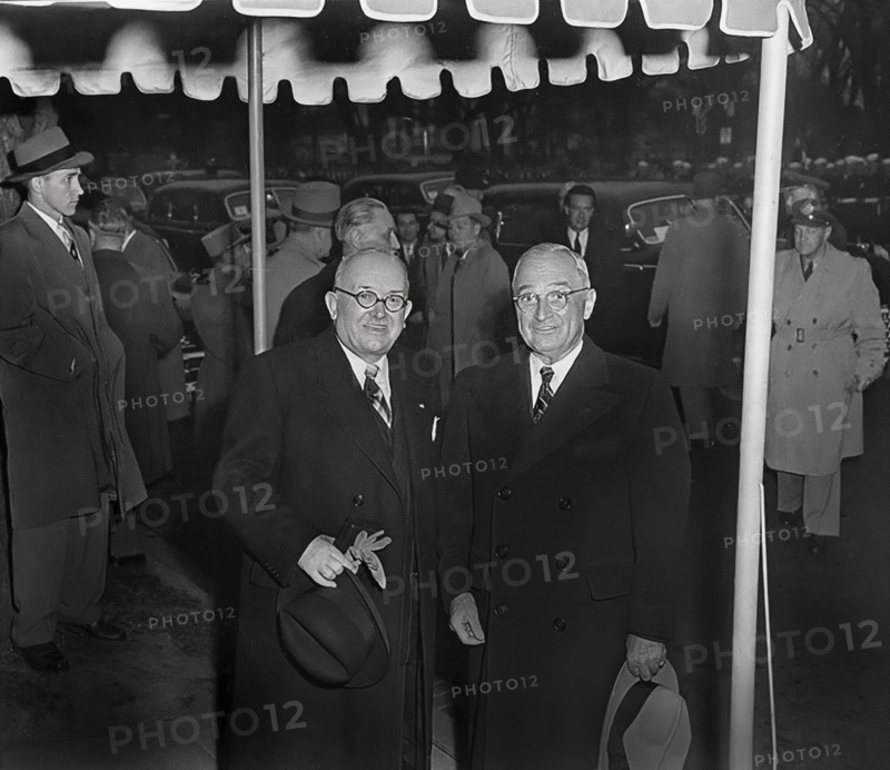 French President Vincent Auriol (foreground, left) and U.S. President Harry S. Truman (foreground, right) during Auriol's visit, Washington, D.C., USA, Abbie Rowe, National Parks Service, Harry S. Truman Library, March 28, 1951