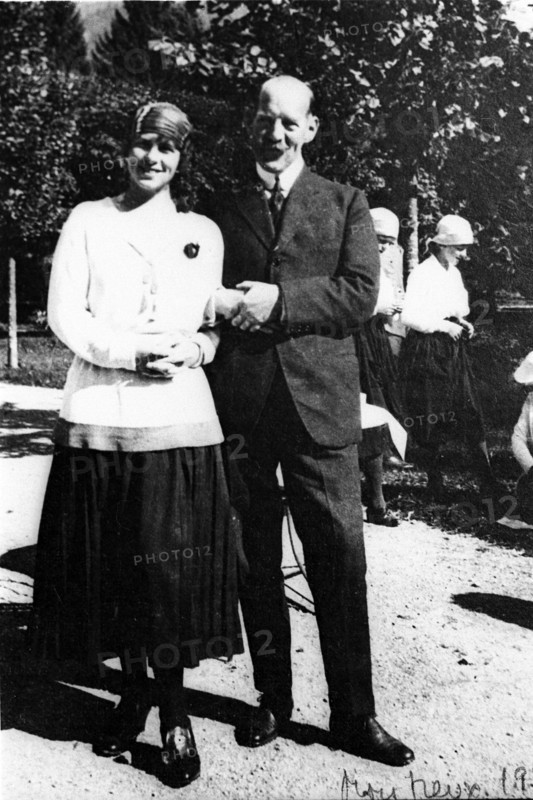 Le Roi Constantin de Grèce et sa fille Hélène, Reine de Roumanie