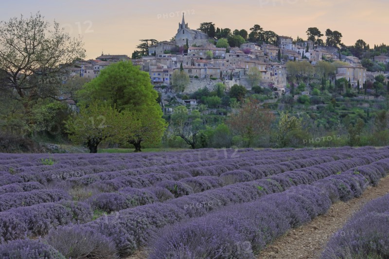 Bonnieux, village located in the Luberon, Vaucluse