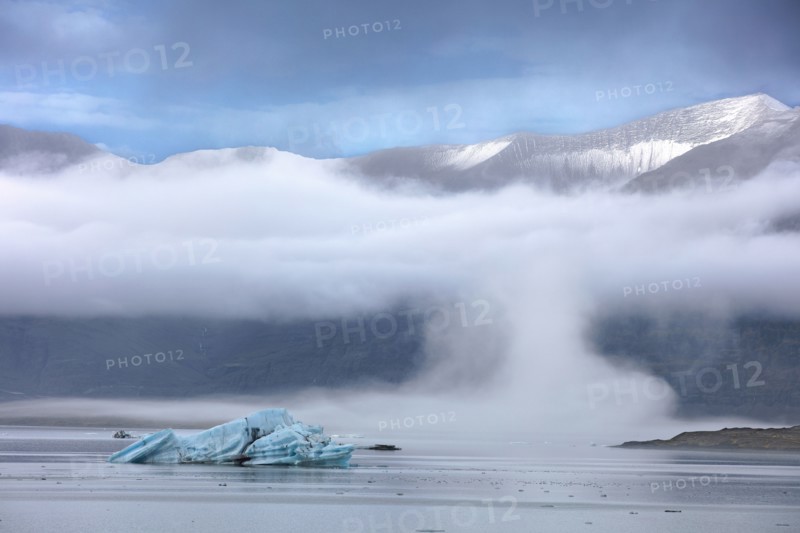 Islande, le glacier Breiðamerkurjökull et la lagune de Jökulsárlón