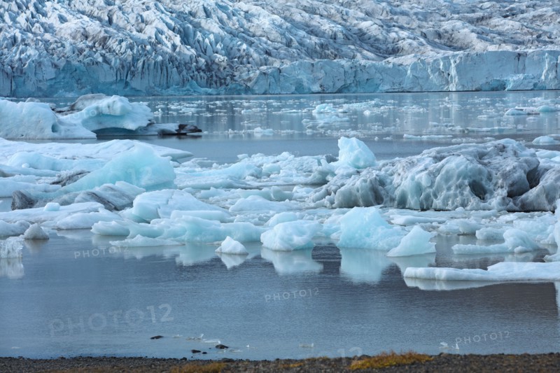 Islande, le glacier Breiðamerkurjökull et la lagune de Jökulsárlón