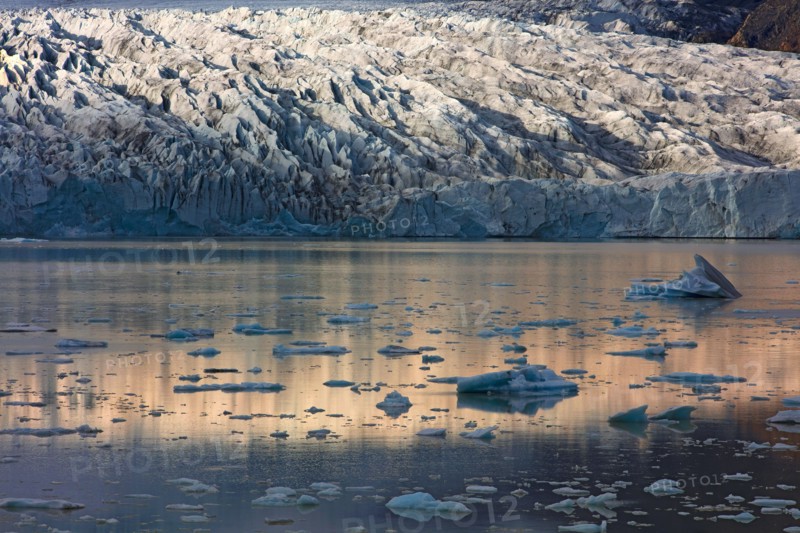 Islande, le glacier Breiðamerkurjökull et la lagune de Jökulsárlón