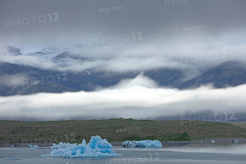 Islande, le glacier Breiðamerkurjökull et la lagune de Jökulsárlón