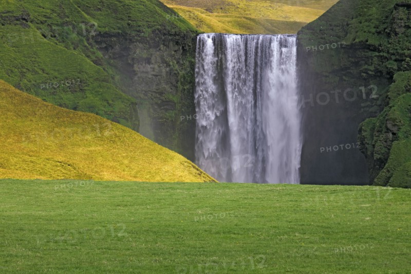 Islande, la cascade de Skogafoss