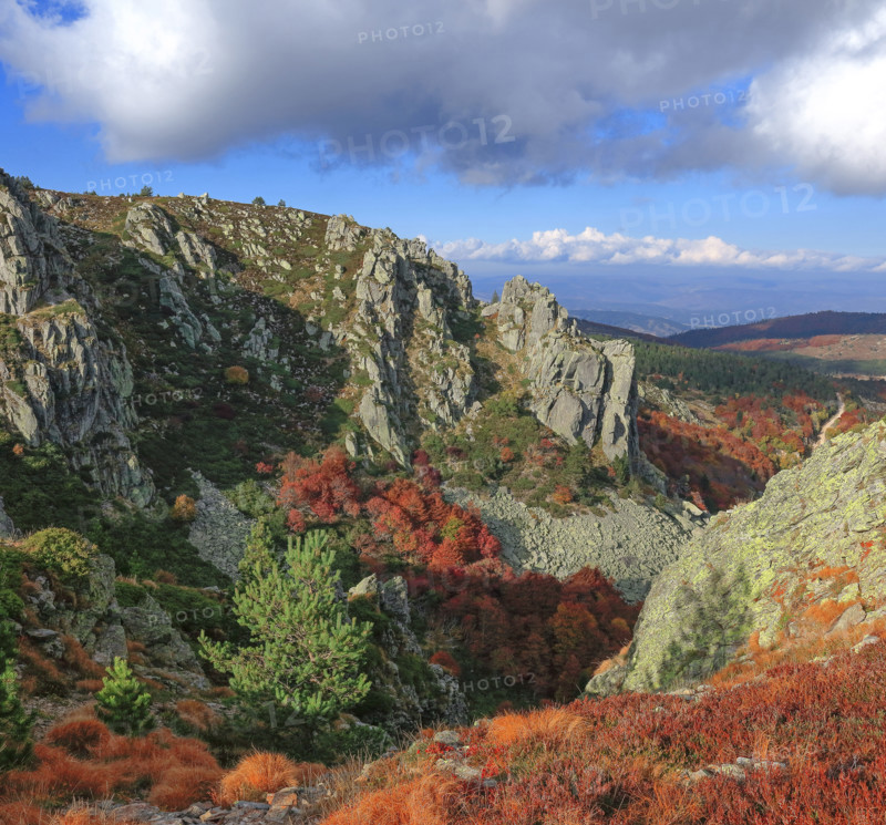 Autumnal landscape at the Rocher de l’Aigle in the Cévennes