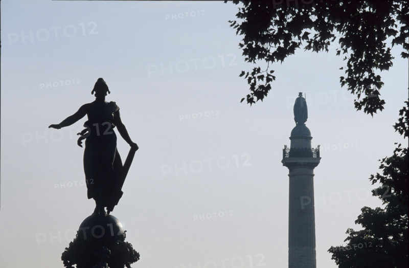 France, dalon statue