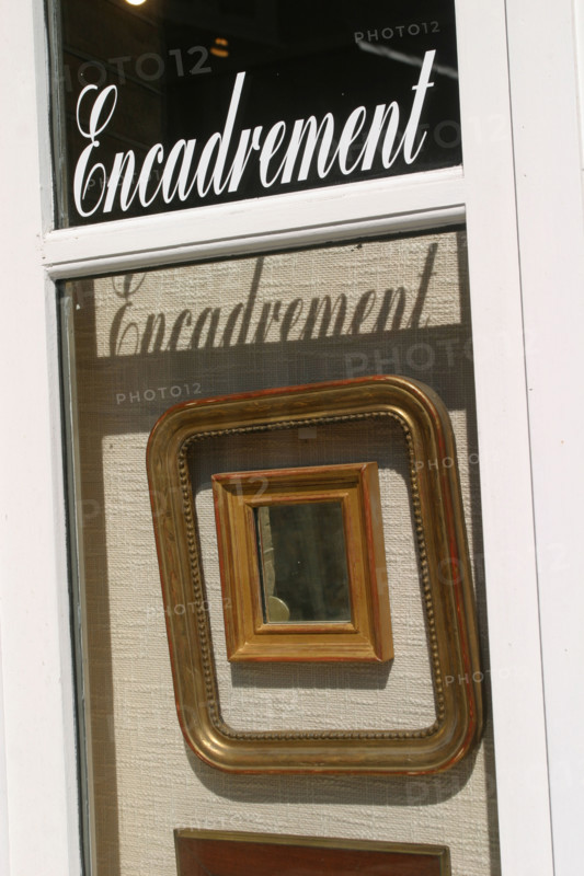 France, Normandie, calvados, Honfleur, galerie, boutique d'encadrement,