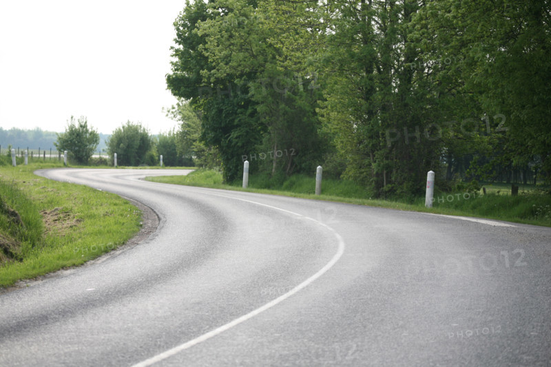 France, Normandie, Calvados, pays d'auge, route sinueuse, saint gatien des bois, virages,