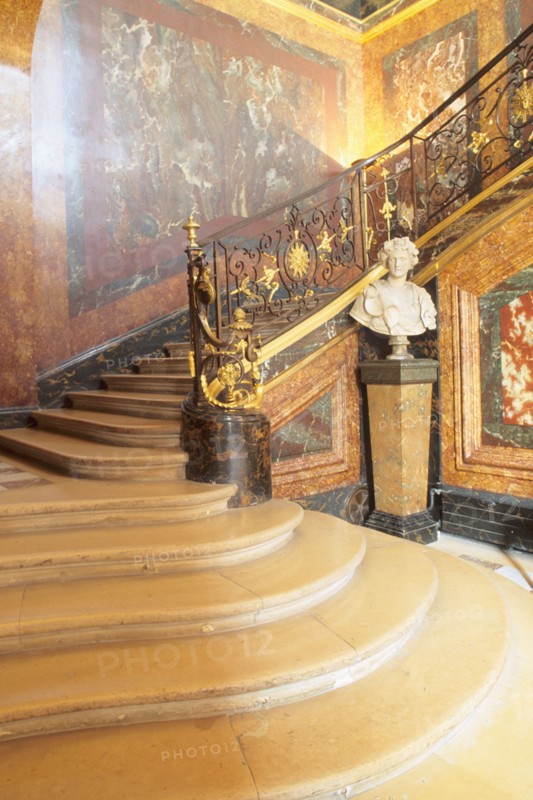 hotel matignon, street