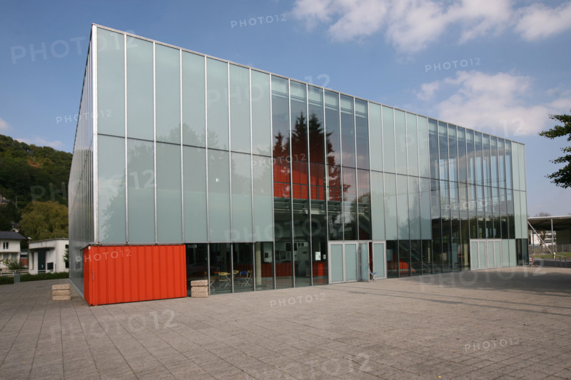 France, Haute Normandie, eure, pont audemer, theatre l'Eclat place du general de Gaulle, architecture.
Architectes : Dominique Jakob et Brendan MacFarlane