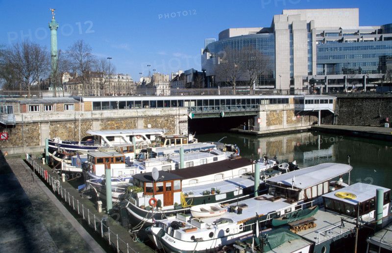 france, Paris 4e, port de l'arsenal, bateaux, peniches, opera bastille,