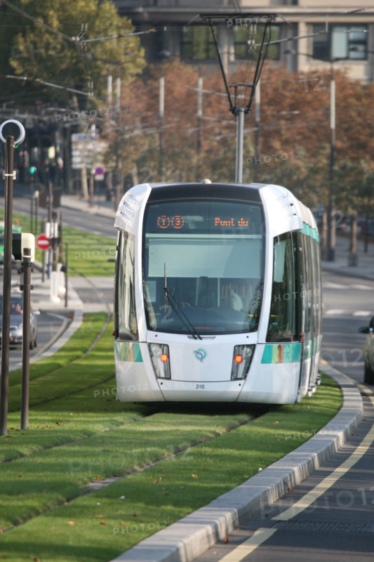 France, Paris 15e, tramway, boulevards des marechaux, RATP, tramway, entre pont du garigliano et balard