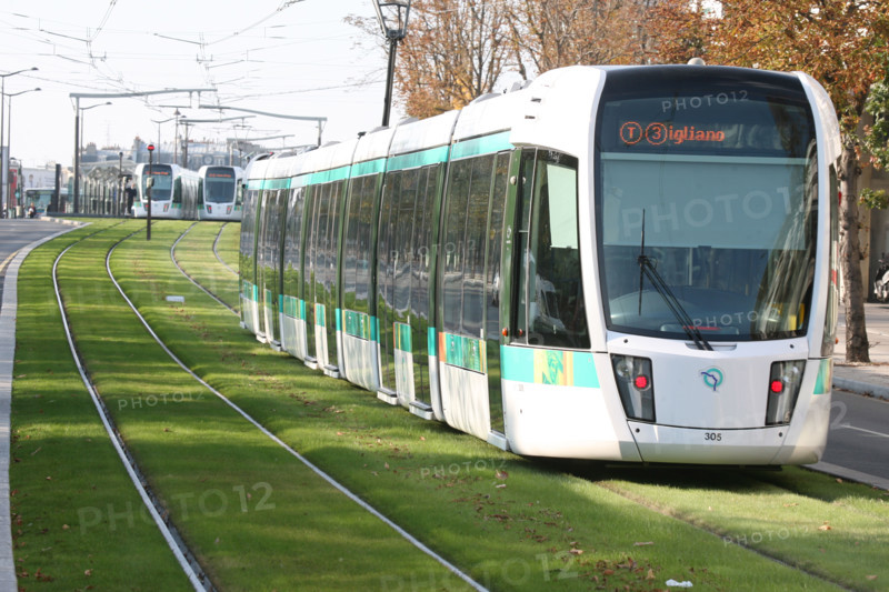 France, Paris 15e, tramway, boulevards des marechaux, RATP, tramway, entre pont du garigliano et balard
