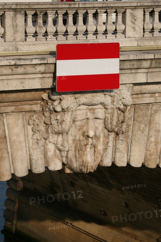 france, Paris 1e, detail, pont louis philippe, Seine,