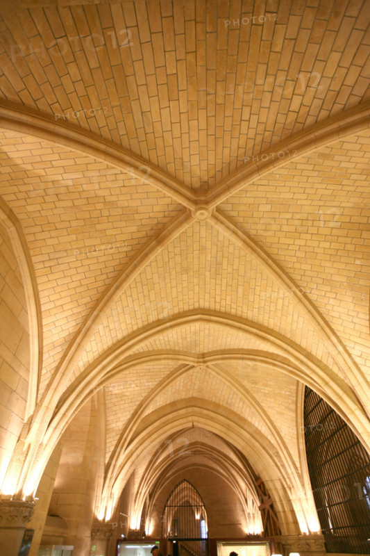 france, Paris 1er - Conciergerie - salle des gens d'armes, voutes,