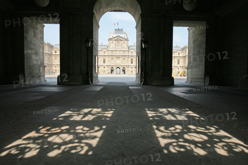 france, Paris 1er, arcades, cour carree du Louvre, musee,