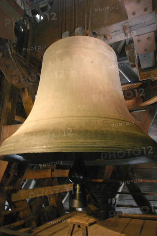 France, Paris 4e, ile de la cite, cathedrale Notre-Dame de Paris, art gothique et neo gothique, dans les hauteurs, cloche, bourdon Emmanuel,