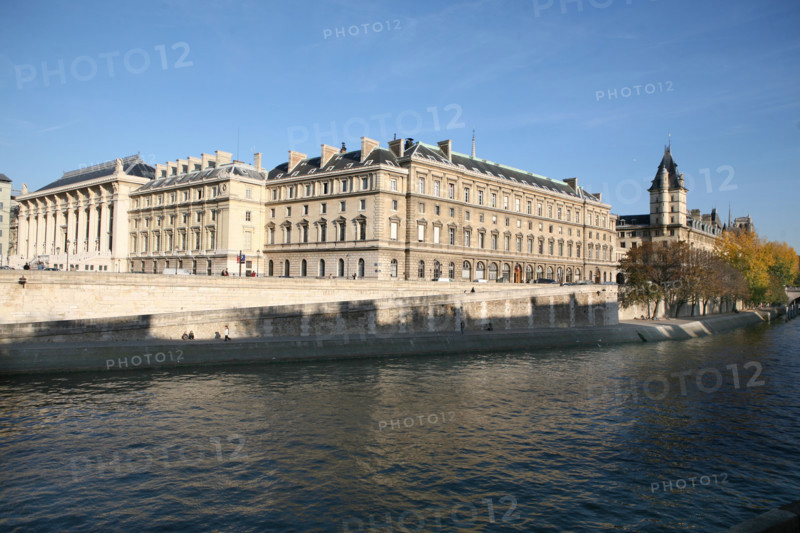 France, Paris 4e, ile de la cite, quai des orfevres, police judiciaie, palais de justice, Seine,