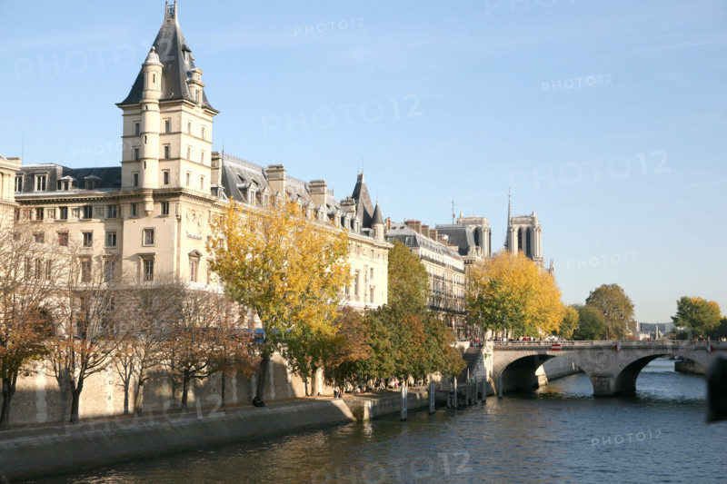 France, Paris 4e, ile de la cite, quai des orfevres, police judiciaie, palais de justice, Seine,