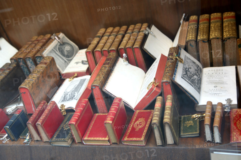 France, Paris 6e, Saint-Germain des pres, librairie rue bonaparte, livres anciens, bibliophilie,