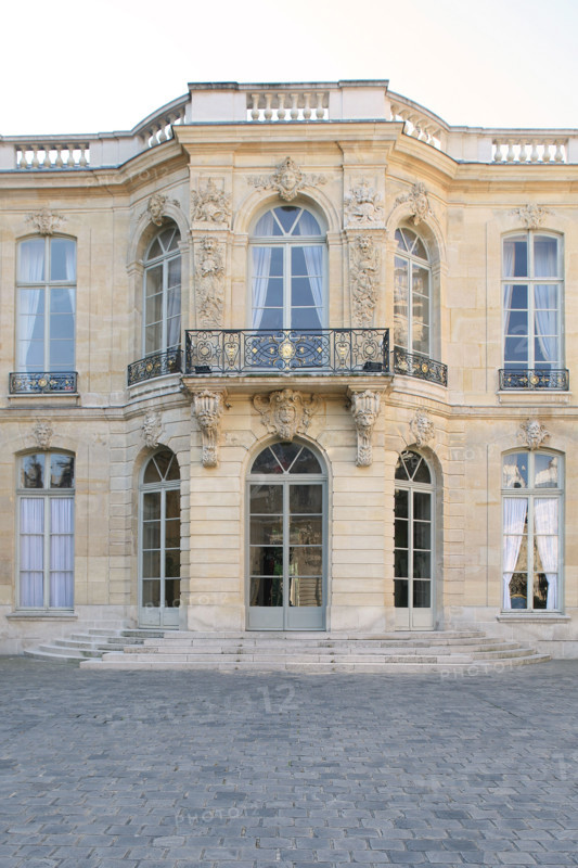 France, Paris 7e, hotel particulier, Hotel de Matignon, 56 rue de Varenne, 1er ministre, facade sur cour,