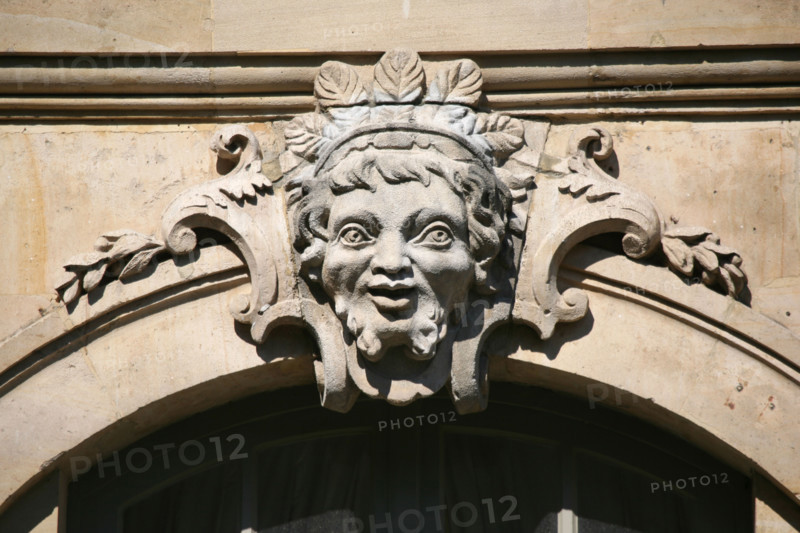 France, Paris 7e, hotel particulier, Hotel de Matignon, 56 rue de Varenne, 1er ministre, detail de mascaron de l'aile gauche de la cour