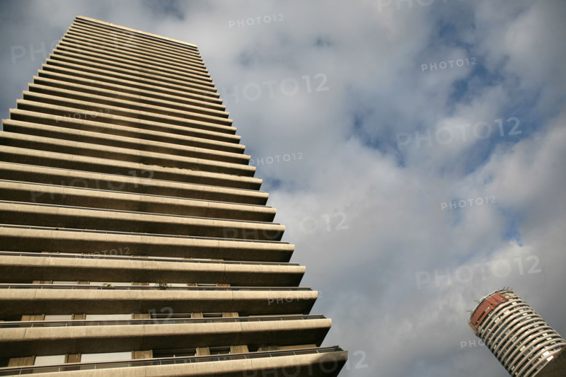 France, Paris 13e, tours boulevard kellerman et tour super Italie en arriere plan, gratte ciel, ciel nuageux,