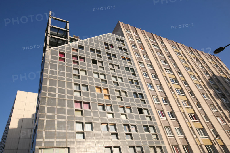 France, Paris 13e, quartier chinois, tour, gratte ciel, immeuble, rue du chateau des rentiers -