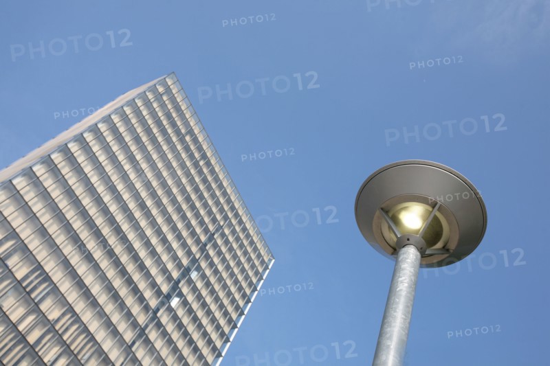 France, paris 13e, quartier bibliotheque Francois Mitterrand, quai Francois Mauriac, tour, lampadaire,