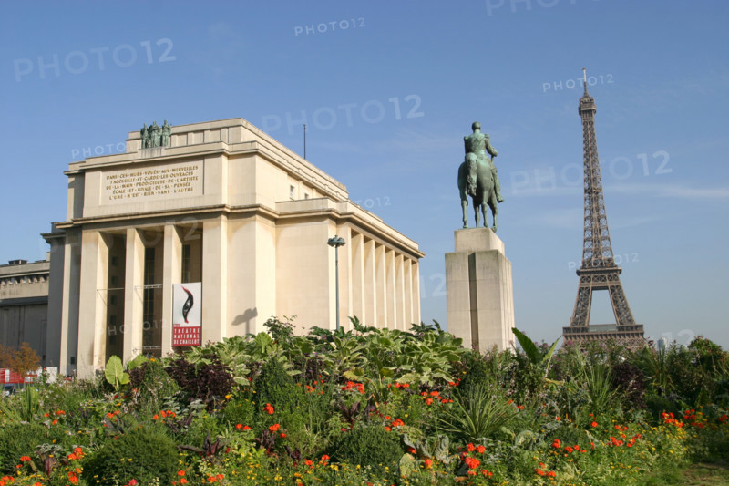 France, Paris 16e, palais de chaillot, Tour Eiffel, place foch, statue equestre, jardin, place du trocadero et du 11 novembre, 
trocadero