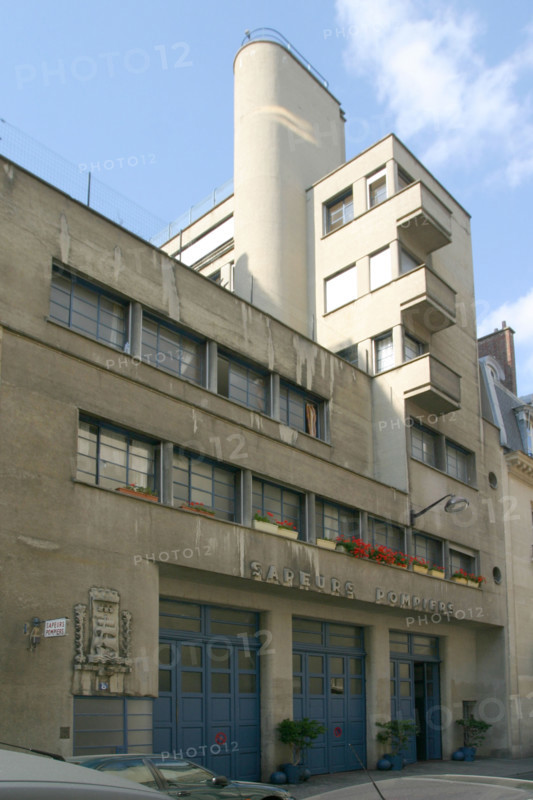 France, paris 16e, caserne des pompiers, rue mesnil, architecte, Robert Mallet-Stevens, art deco,