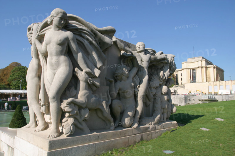 France, sculpture youth