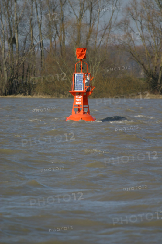 France, Haute Normandie, eure, Seine, bouee, chenal, balise, danger, fleuve,