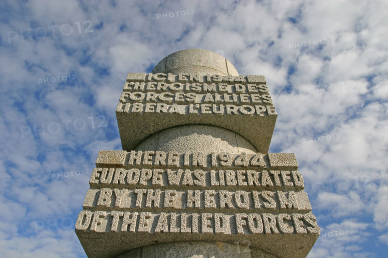 France, Basse Normandie, calvados, plages du debarquement, monument, seconde guerre mondiale, arroManches, forces alliees 1944,