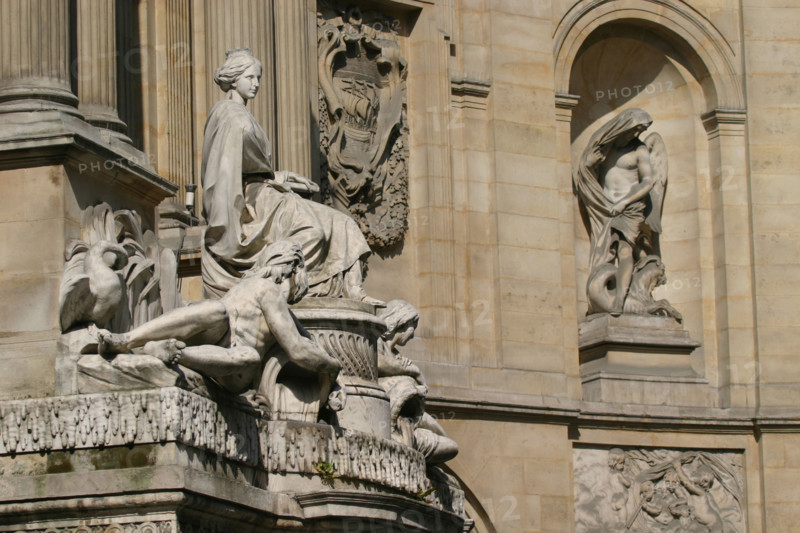 France, Paris 7e, rue de Grenelle, fontaine des saisons, detail, sculpteur edme bouchardon,