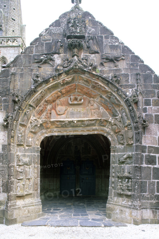 France, parish closes tour