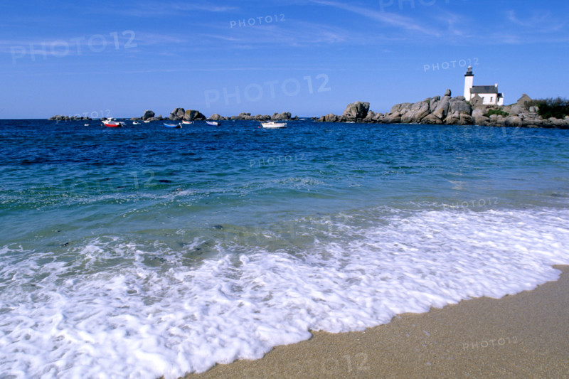 France, Bretagne, Finistere nord, cotes des abers, brignogan plages, pointe de pontusval, vague, plage, phare,