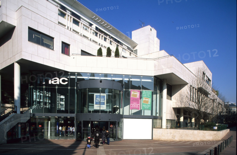 France, Haute Normandie, Seine Maritime, Rouen, espace du palais, centre commercial, commerces, magasins, face au palais de justice,