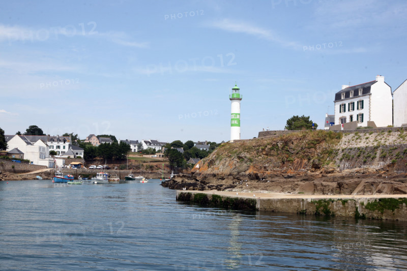 France, Bretagne, Finistere sud, Cornouaille, port de doelan, commune de clohars carnoet, bateaux, phare,
